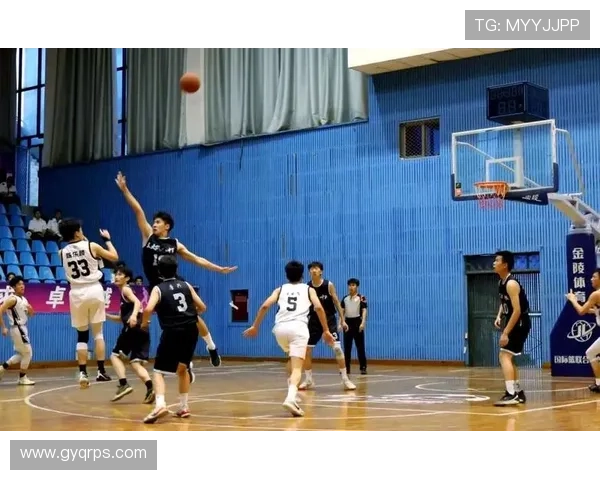 重庆篮球队在篮球团队协作排行榜中荣获第五名展现出强大团队精神与实力